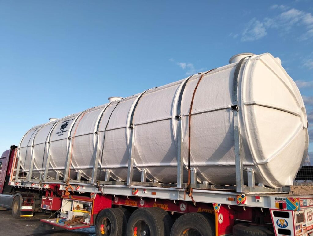 خزان فيبر جلاس (GRP) اسطواني افقي مخصص للدفن